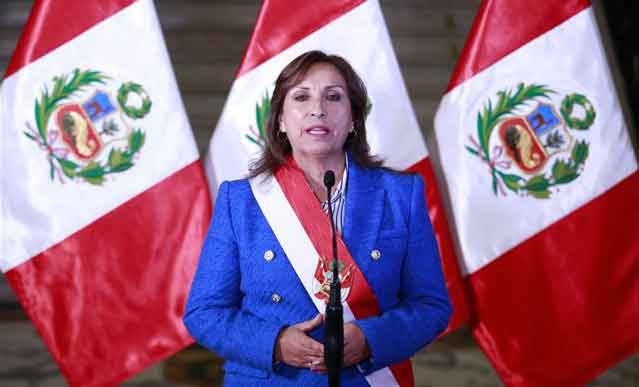 Presidenta peruana Dina Boluarte planea anticipar en dos años las elecciones generales
