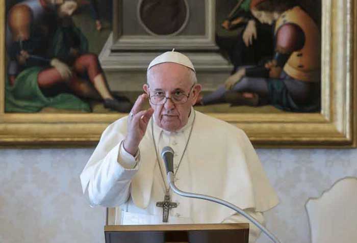 Pope Francis expressed his pain for the victims of the magnitude 6.8 earthquake on the Richter scale