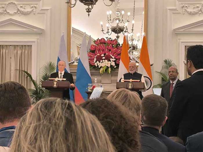 Putin and Modi exchanged 16 cooperation mechanisms in various sectors.