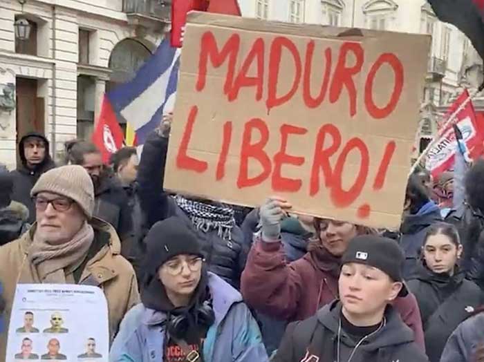 Marcha en Turín, en solidaridad con Venezuela.