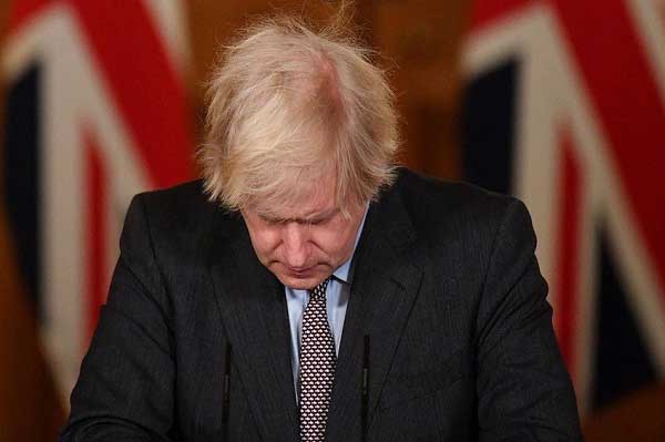 El 69 por ciento de los electores británicos considera que el primer ministro Boris Johnson debe renunciar