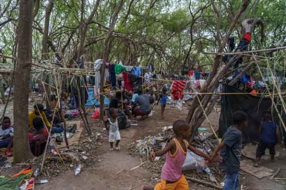 Haitians set up camp on U.S.-Mexican border​​