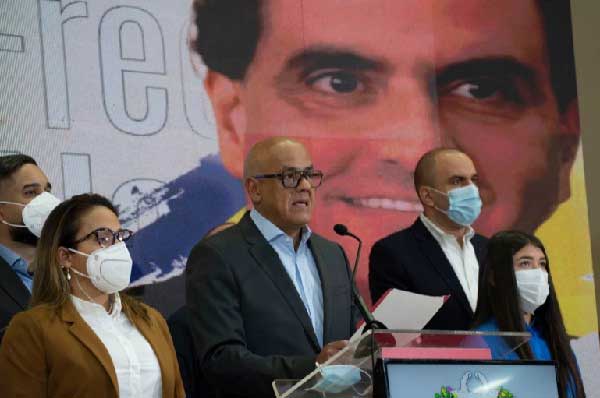 The head of the Venezuelan government delegation blamed ultra-right sectors, Iván Duque and Washington for torpedoing the mediation process taking place in Mexico. Photo: teleSUR