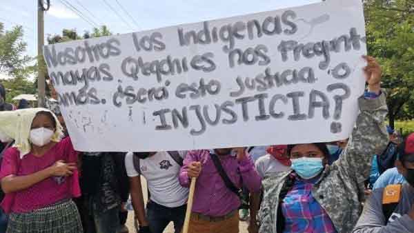 The Mayan Q'eqchi' people demand that the government stop intervening in their territory. Photo: Prensa Comunitaria