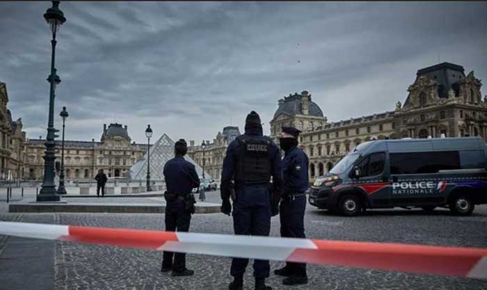 Hasta 60 investigadores estarían movilizados para dar con el paradero de los ladrones y su botín