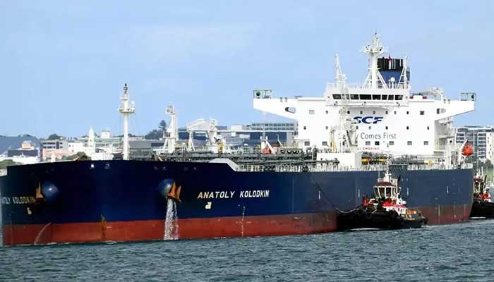 Petrolero ruso con 100 mil toneladas de crudo arribó a Matanzas y espera de ser descargado