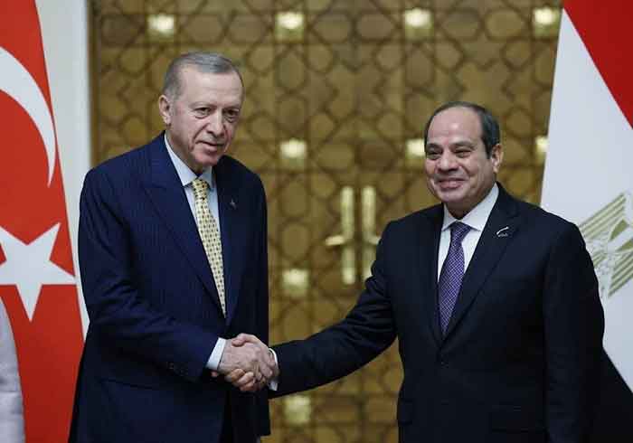 Egyptian President Abdel Fattah El-Sisi and his Turkish counterpart Recep Tayyip Erdogan expressed the need for an immediate ceasefire in the Gaza Strip.