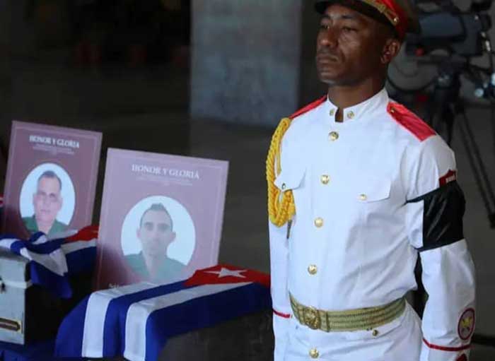 Homenaje póstumo a los mártires caídos en Venezuela.