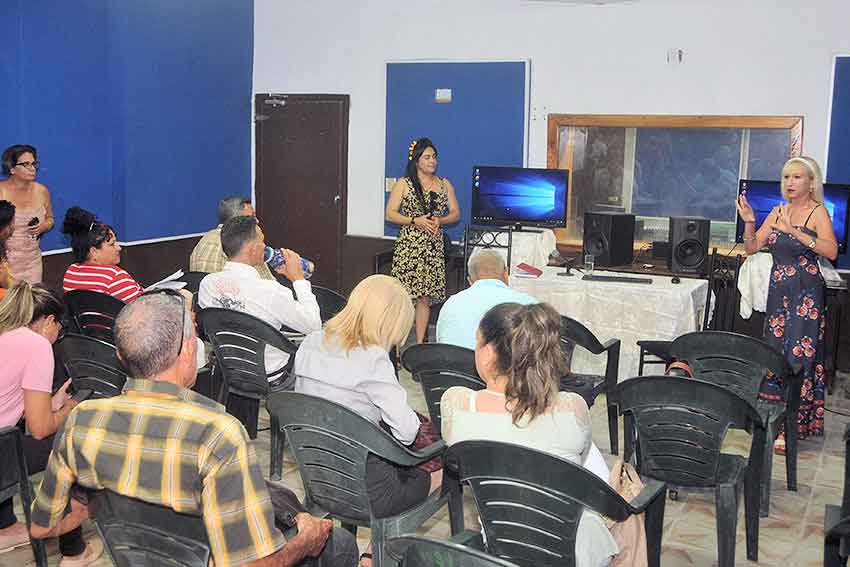 Workshops promote professional improvement in Radio Victoria