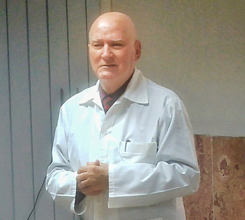 Neonatologist Rigoberto Rodríguez Arévalo