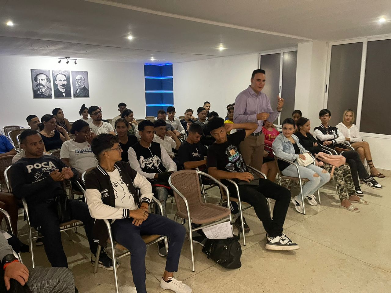 charla sobre consumo de drogas