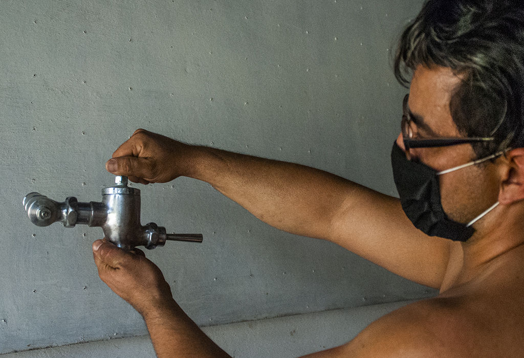 Las Tunas' plumber Josué David Pérez Ramos