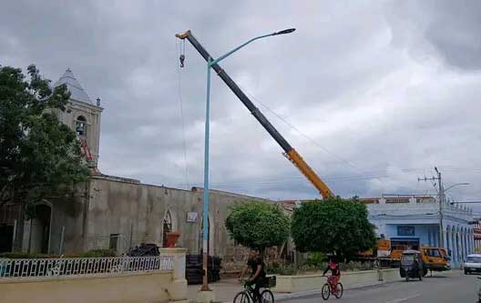 Izan estructuras para la nueva cubierta de la Parroquia San Jerónimo.