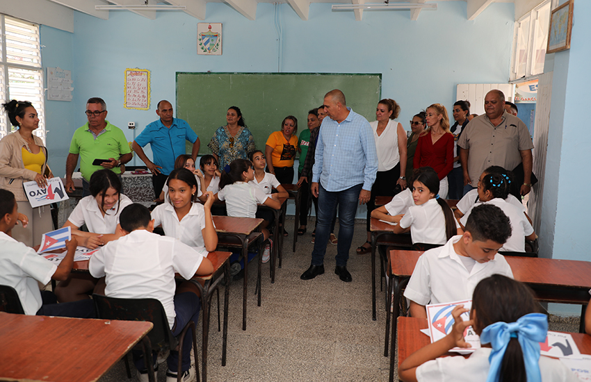 Vicente García Junior High School.