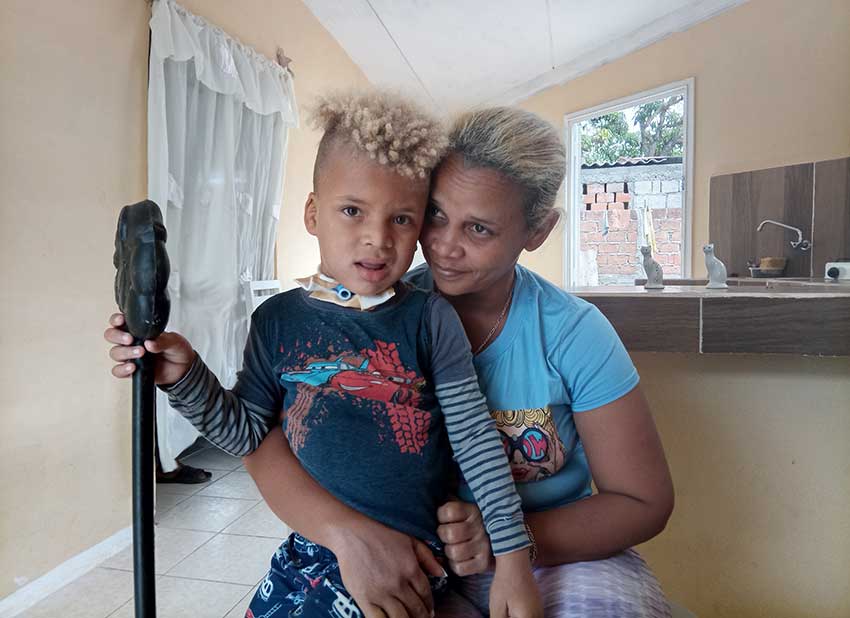 La tía Yarelis asumió el papel de madre y cuidadora del pequeño Thiago.