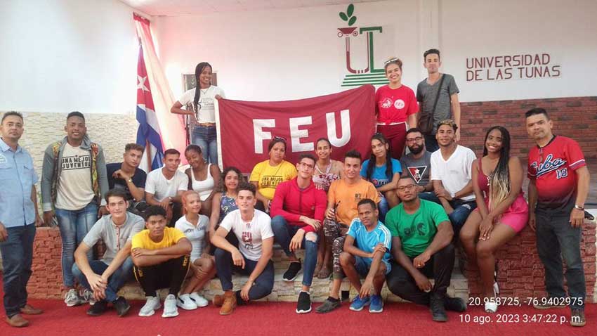 Las Tunas university students held an antimperialist camp.