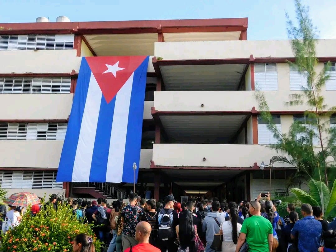 Universidad homenaje a Fidel 2