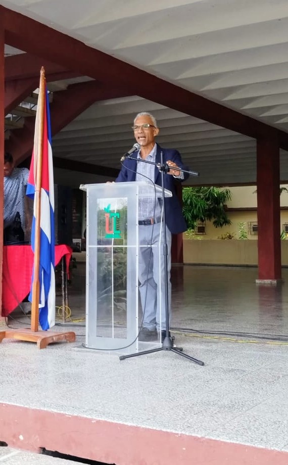 Universidad homenaje a Fidel 3