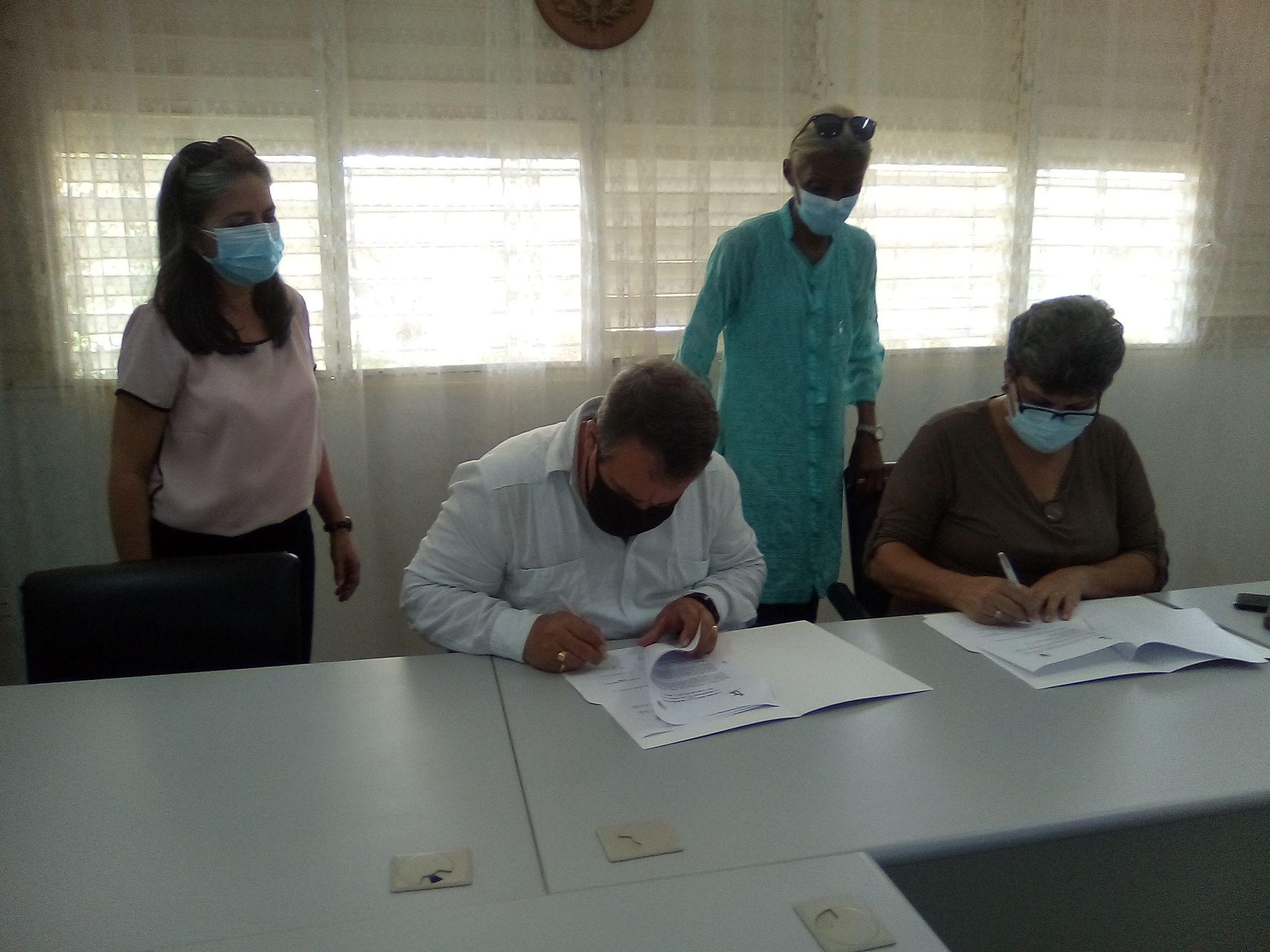 Collaboration agreement with the Flora: La Botica de la Abuela (Grandmother's Apothecary) local development project, of the province of Havana.