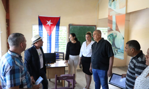 Nueva aula de capacitación fotovoltaica en la Universidad de Las Tunas
