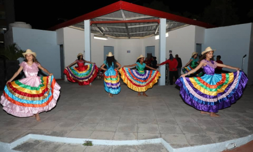 Día Naranja y con las tradiciones de San José