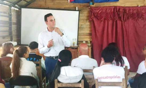 Barrio debate en Majibacoa, uniendo fuerzas desde la comunidad contra las drogas