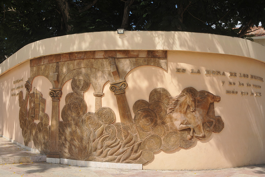Murals in Las Tunas
