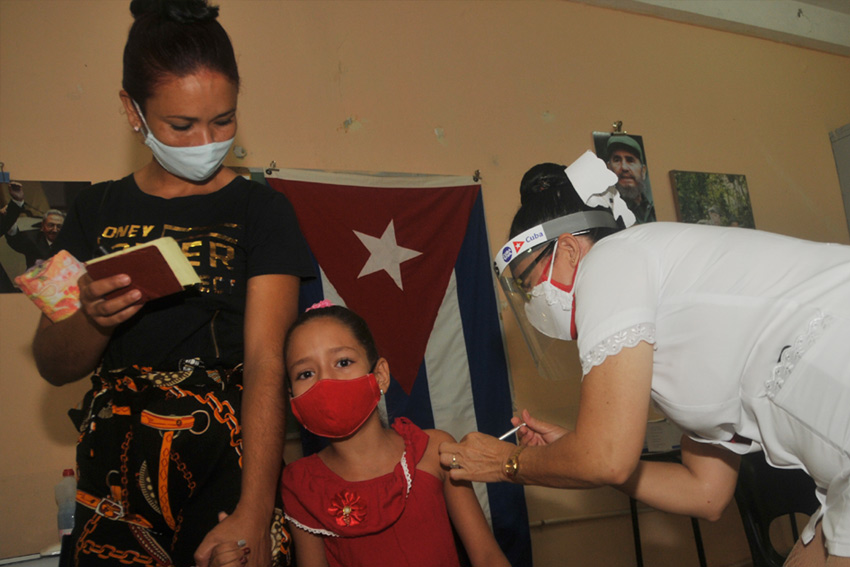 Children between 2 and 11 years of age began to receive their first dose of Soberana 02