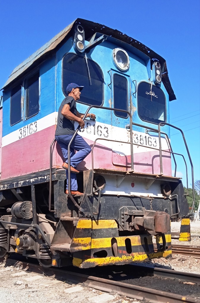 Montero2 Día del Trabajador Ferroviario