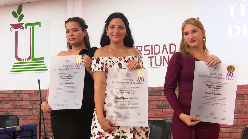 44 young people received the Golden Title 