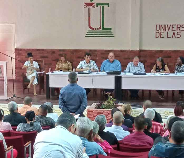 Al encuentro asistieron directivos de la provincia, representantes de instituciones e investigadores destacados.