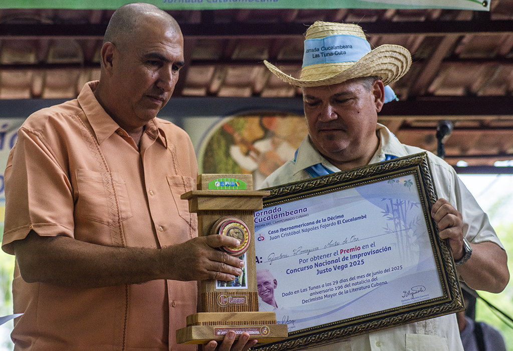 Improviser Geordanis Romaguera, winner of the "Justo Vega" Contest.