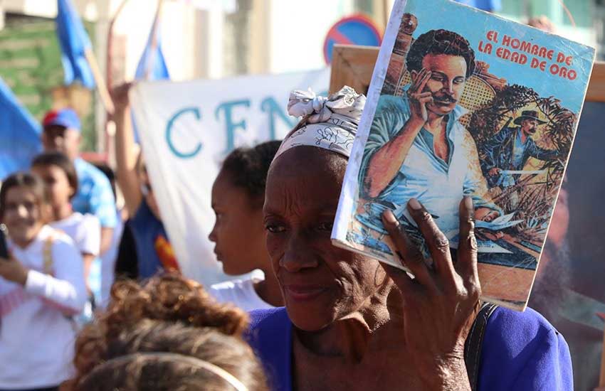 El desfile en Las Tunas se erigió como una celebración de la felicidad y la soberanía.