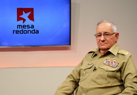 5 Con el General Ramon Espinosa 580x406