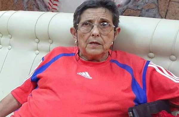 Cuban fencer Alina Exposito, Central American champion in the foil modality at the 1966 Puerto Rico games