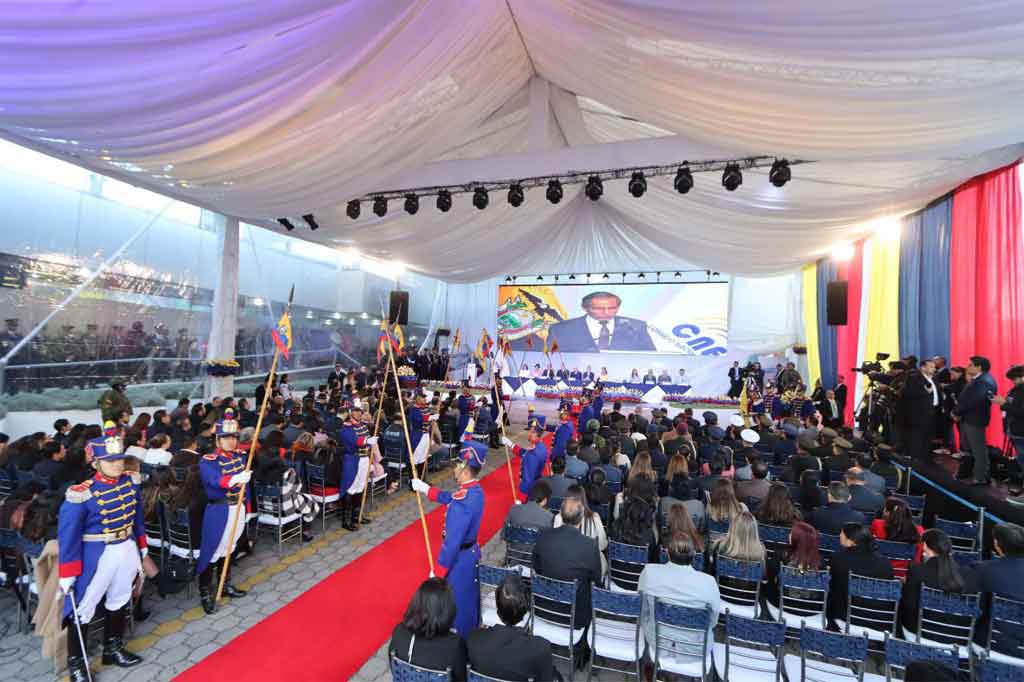 ecuador abren 1