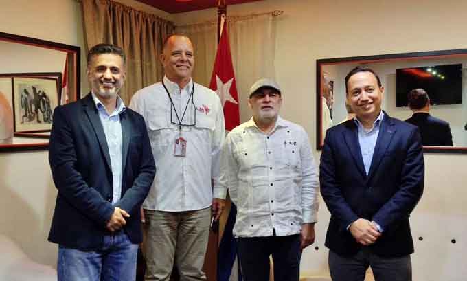 Llorenti thanked hospitality and “generous reception” by Carlos de Céspedes Piedra, director of MINREX's South America Department.