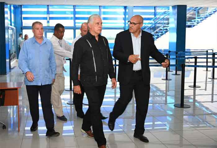 El presidente cubano Miguel Díaz-Canel Bermúdez visitó la Feria Internacional de Turismo 