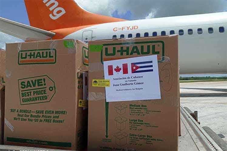 Toronto's "Juan Gualberto Gómez" Association of Cuban Residents on Saturday made a donation of medical supplies