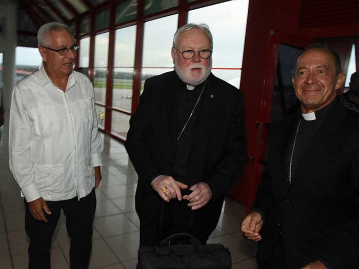 la presencia del monseñor Gallagher en La Habana es “una muestra del positivo estado de las relaciones entre ambos Estados”.
