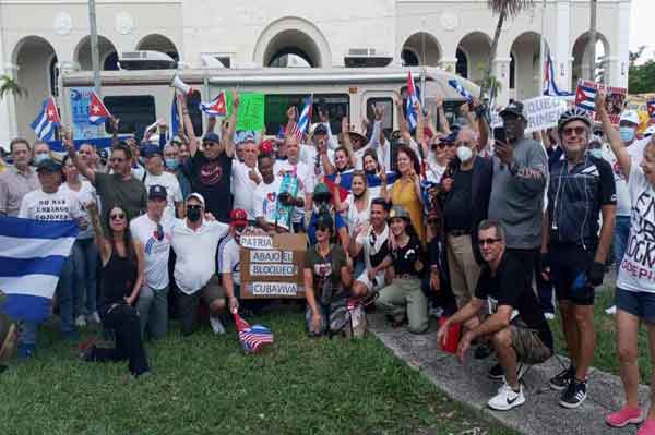 Cuban emigrants started in Miami a walk against the blockade