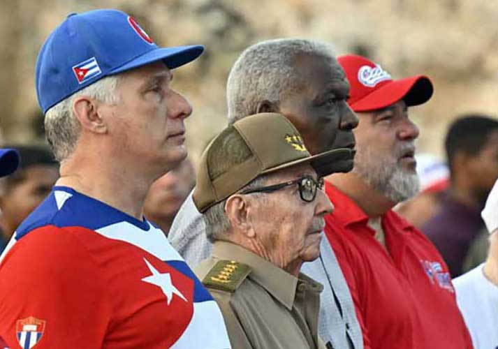 Raúl Castro and Díaz-Canel lead May Day Parade in Havana