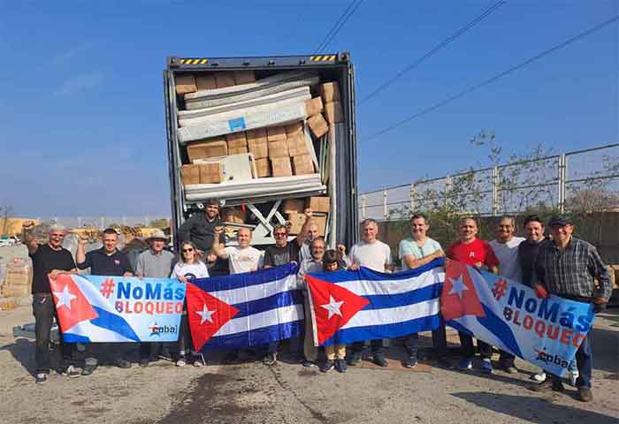 Es el quinto contenedor que la asociación valenciana realiza junto al reconocido artista plástico cubano Michel Mirabal