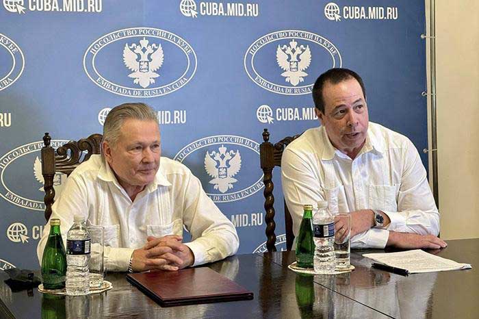 El titular cubano de Salud Pública agradeció al gobernador de San Petersburgo, al Gobierno y a los residentes de esa ciudad rusa por el gesto de solidaridad.