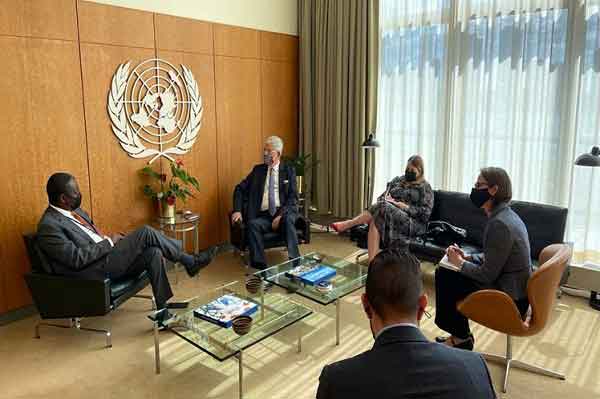 The Turkish diplomat informed about the encounter on Twitter.