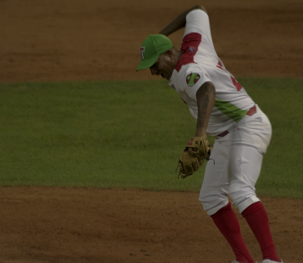 Alberto p Civil Las Tunas Vs Ciego Avila 4tos final juego1 2024 0017