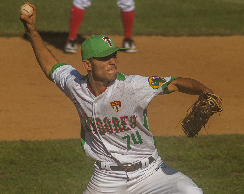 Pitcher Anier Pérez 