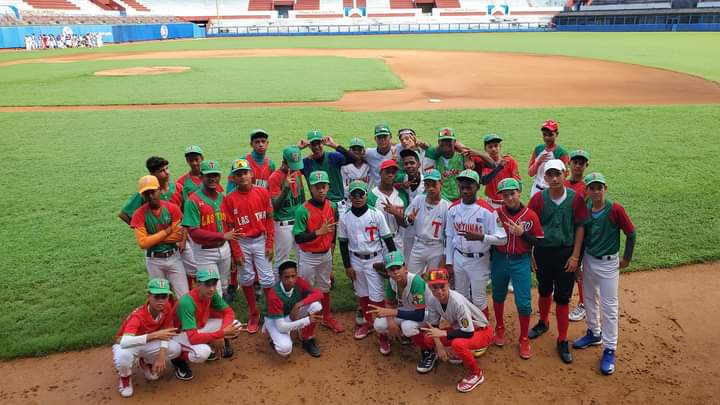 Equipo de Béisbol sub 15 LTU