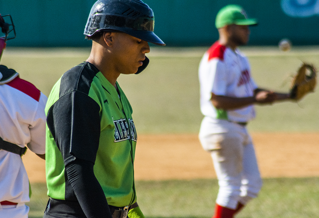 Las Tunas Vs Cienfuegos beisbol serie 63 2024 0011