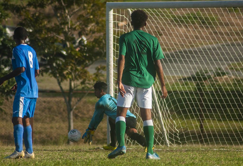 Las Tunas Vs Sancti Spiritus futbol 2022 0043